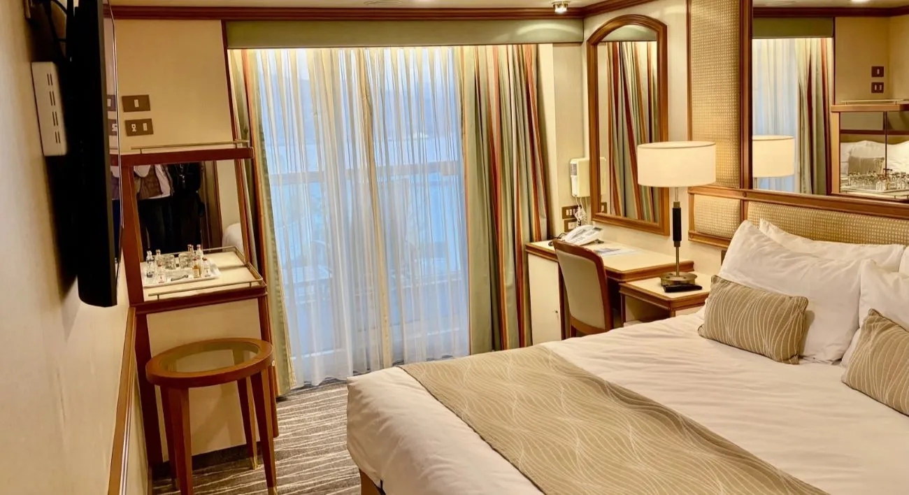 Emerald Princess-2