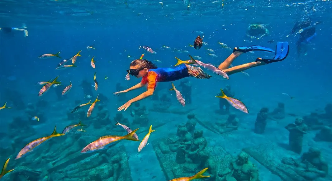 Icon of the Seas ile Doğu Karayipler II (Uçaklı Paket)-4