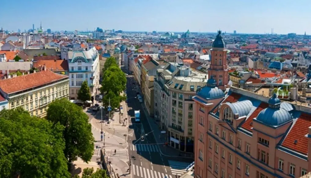 River Sapphire ile Tuna Nehri (Uçaklı Paket)-2