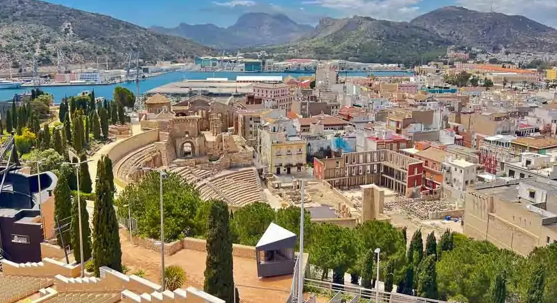 Costa Diadema ile Endülüs & Batı Akdeniz (Uçaklı Paket)-10