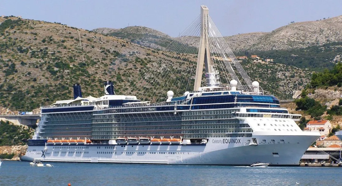 Celebrity Equinox ile İspanya, Portekiz, Fas (Uçaklı Paket)-1